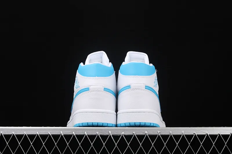 All Categories Air Jordan Jordan Series Basketball Shoes Air Jordan 1 Mid Air Jordan 1 Mid Carolina Blue AJ1 Joe 1 Lake Blue First Layer China Basketball Shoes BQ6472-114